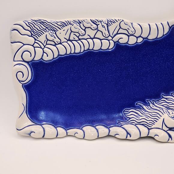 1994 Heart Land Studios Wild Horses Pottery Tray by Lyn Ulick - Stunning Design - Picture 5 of 10